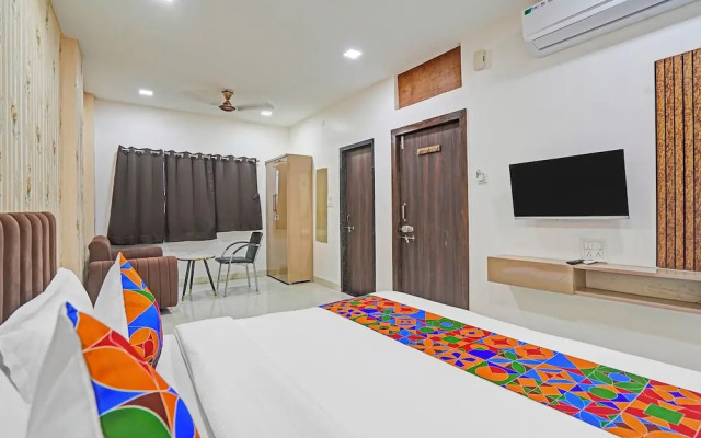 Fabhotel Amrit Palace