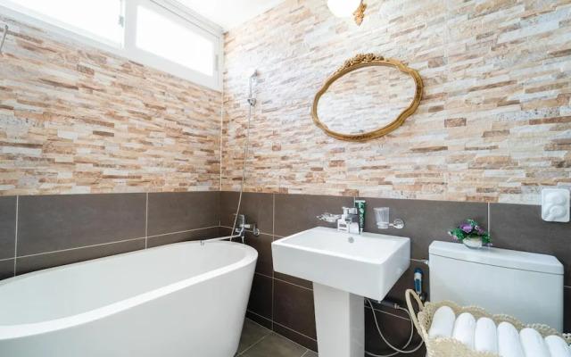 Jeju Byeoleuldameunbaramarae Pension