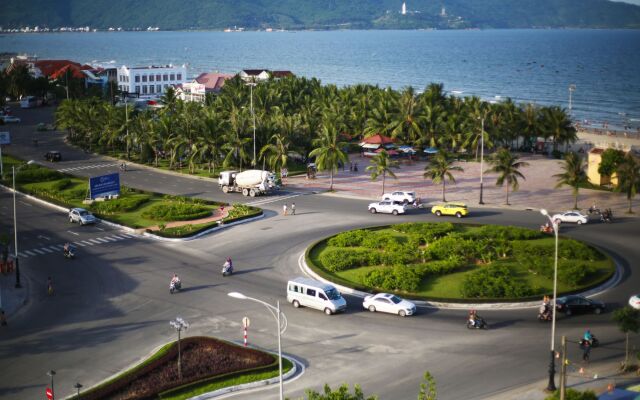 Tuyet Son Hotel