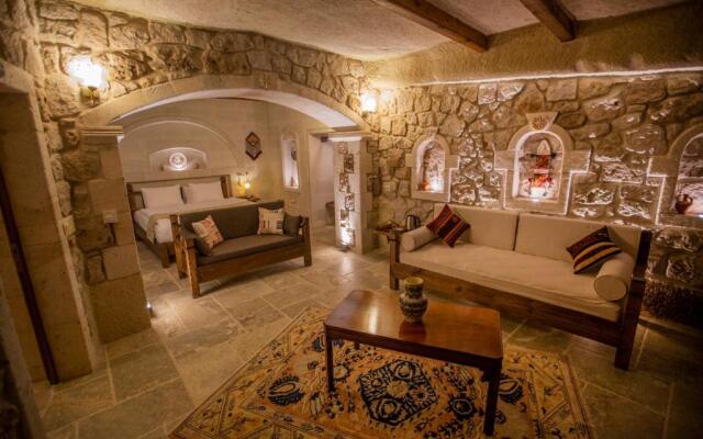 Zara Cave Hotel +10