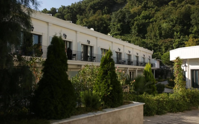 Northdoor Hotel
