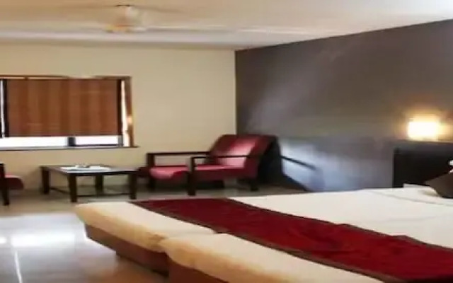 Room Maangta 213 @ Juhu