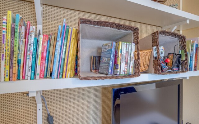 Knee Deep In Paradise