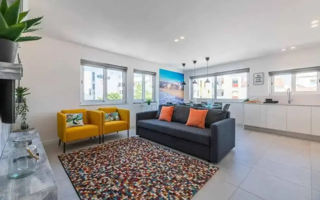 Central Town 2-bedroom Luxury Apartment Albufeira