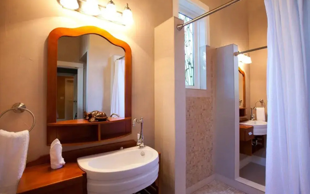 Hermosa Cove Villa Resort and Suites