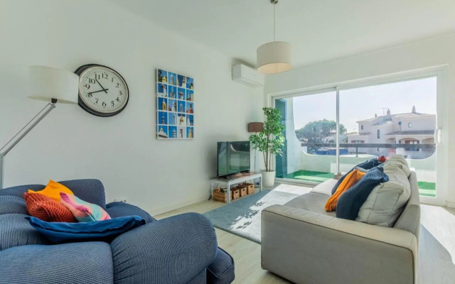 Apartment Julio Pomar, swimming pool