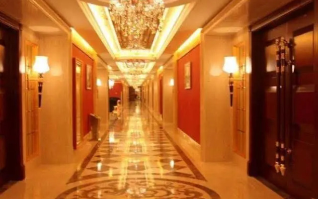 Hongluo Harbor Holiday Hotel