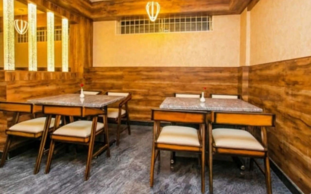 Domus Regency by ShriGo Hotels