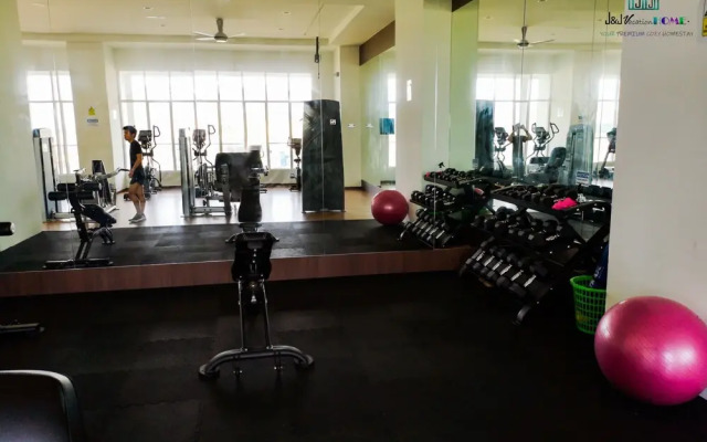 J&J Vacation Home @ Parkland Residences