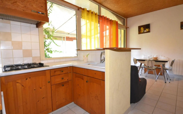 Amazing apartment in Lanas with large garden