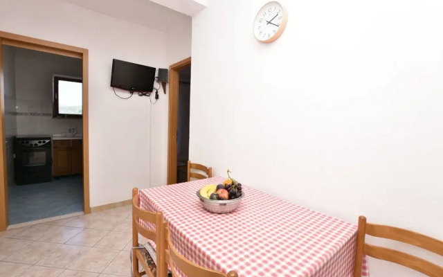 Apartments and Rooms Jakov