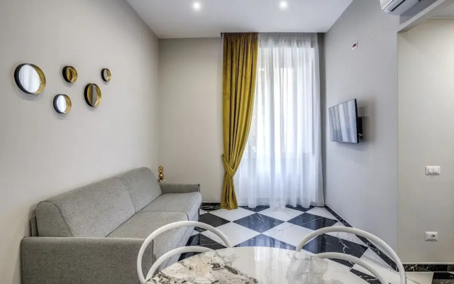 Golden Rose in Naples