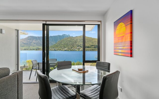 Residence du Lac by Staysouth