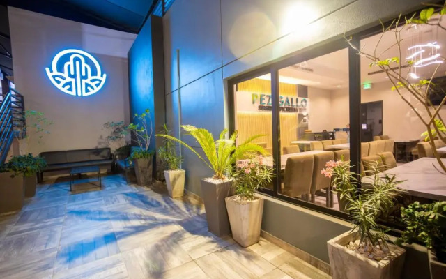 653 Hotel