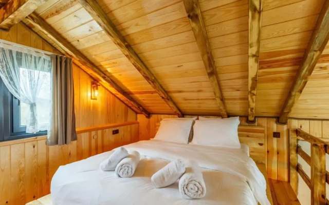 Mesmerizing Tiny House On Riverside in Agva