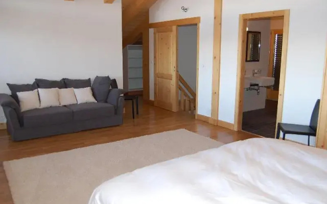 Le Mayen 14 - Four Bedroom