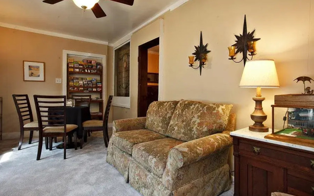 The Frogtown Inn And 6 Acres Restaurant