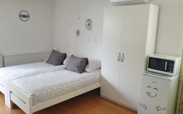 Studio EMMA Ljubljana - FREE parking, AC, Wifi