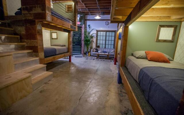 PodShare Los Feliz - Hostel
