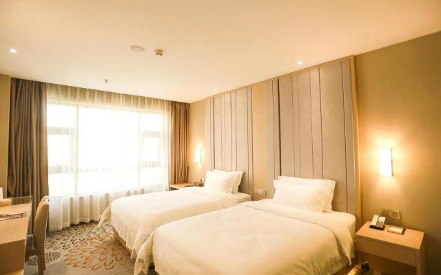Lavande Hotel Leshan High Speed Railway Station