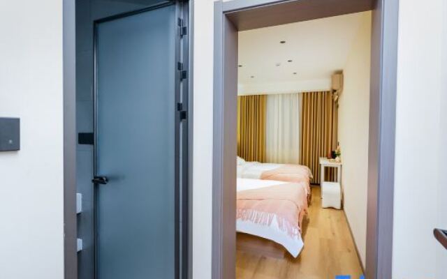 Runkai Homestay (Yingtianmen Branch)