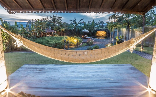 5 Bedroom Warm Intimate Family Villa
