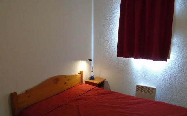 Lou Services Apartment CB18 LSI 001