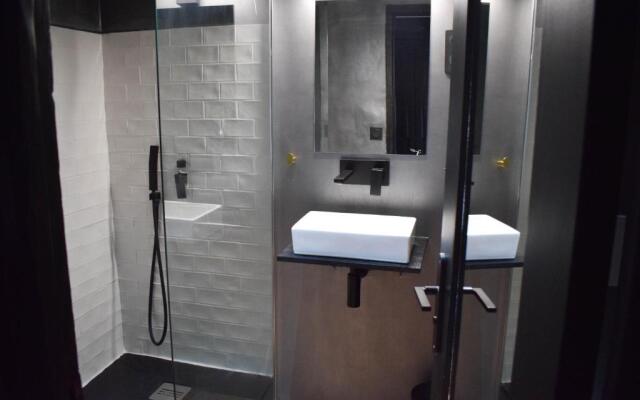 Studio Au Moulin " Design Noir " Vue Unique