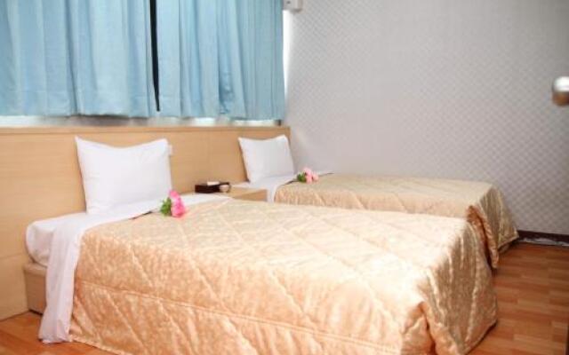 Yadu Hotel