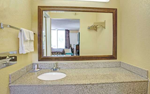 Days Inn by Wyndham Norfolk Military Circle