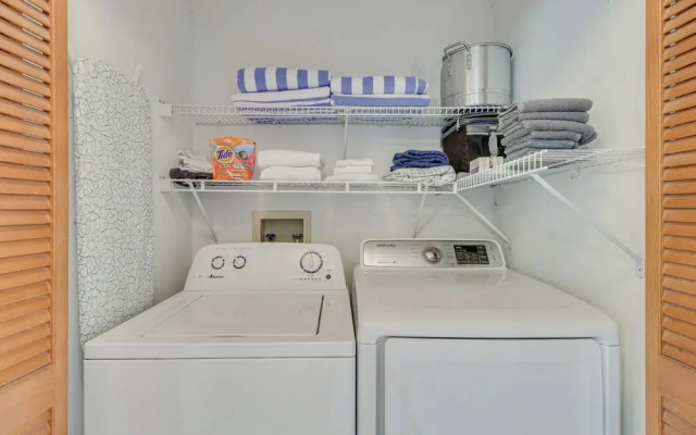 6 Mi to Disney: Family-friendly Condo in Kissimmee