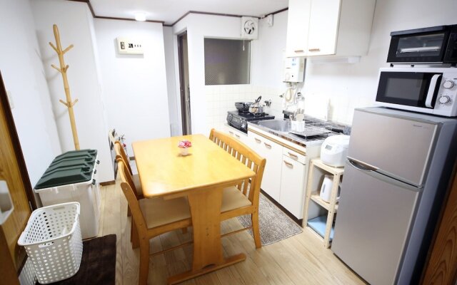 Tenjin Apartment 202