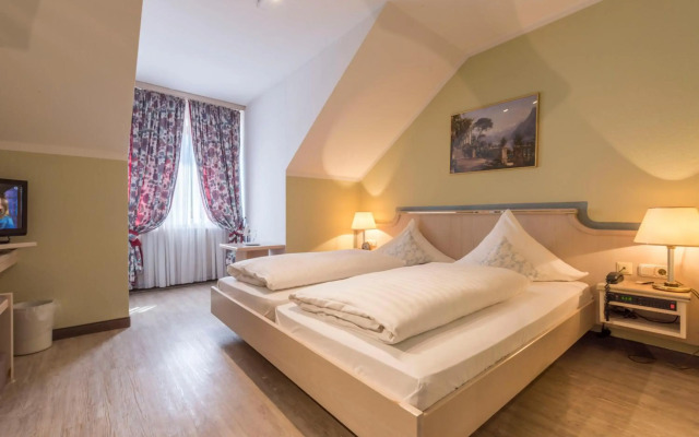 Hotel am Schlosspark &  Gasthof Neuwirt