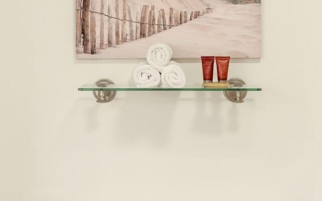 The Shores Beachside Studio Unit 5679