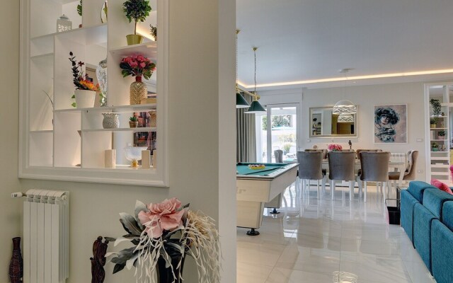 Villa With Pool in Premantura