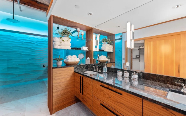 Exquisite 3BDR Penthouse in Downtown TC