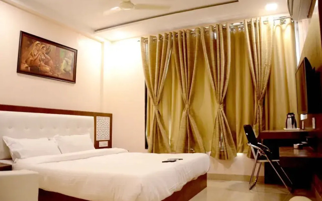 Anroute Stays 111 - Opposite Mahakal Temple