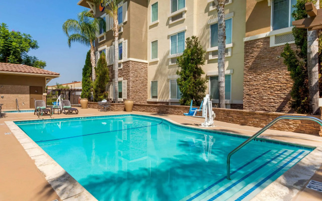 Comfort Inn & Suites near Ontario Airport