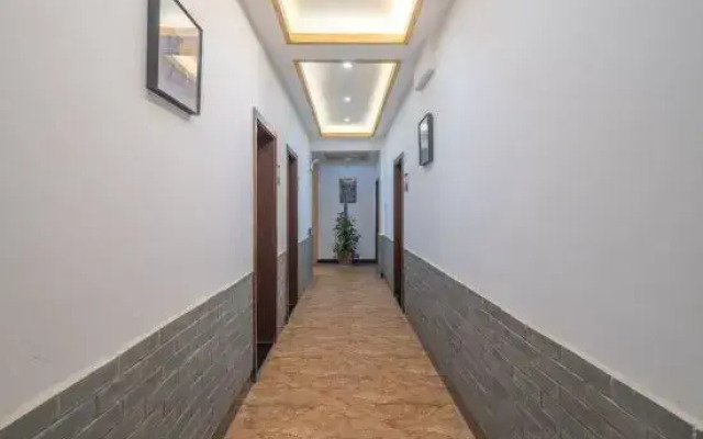 Sunshine Courtyard Inn (Jianshui Ancient City Branch)