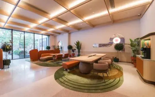 Orange Shenzhen Baoan Haiya Splendid City Hotel