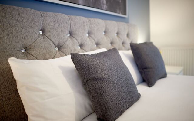 Two Bed - Close to North Station and Hospital