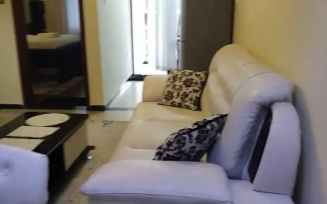 Stay.Plus Hurlingham Business Apartment