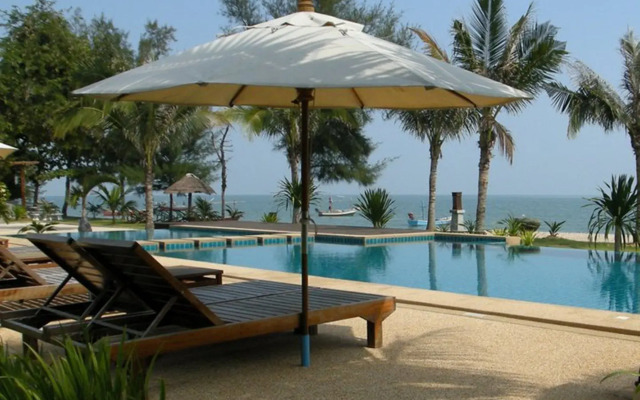 SiamBeach Resort