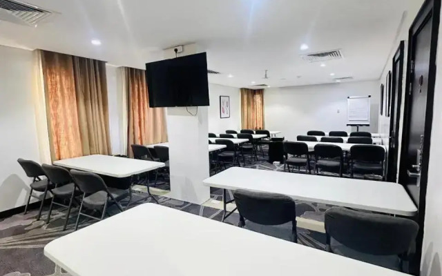 Golden Tulip Oniru, Lagos