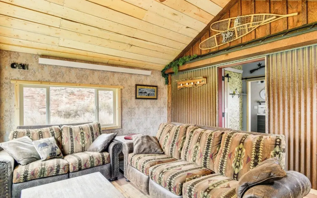 Fishing & Views: 'river Paradise' in Dubois!