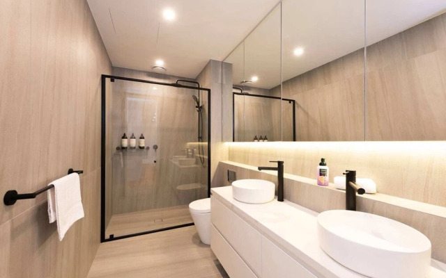 Stylish 3 Bedroom With Free Parking