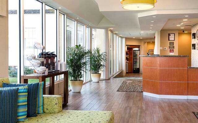 Comfort Suites Beachfront