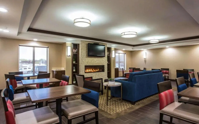 Comfort Inn Manchester Airport