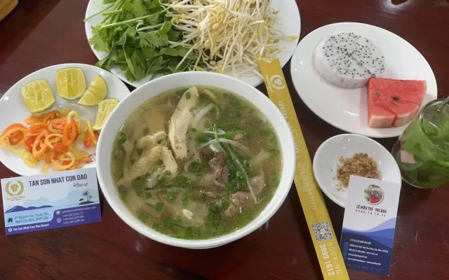 Con Dao Tan Son Nhat Hotel