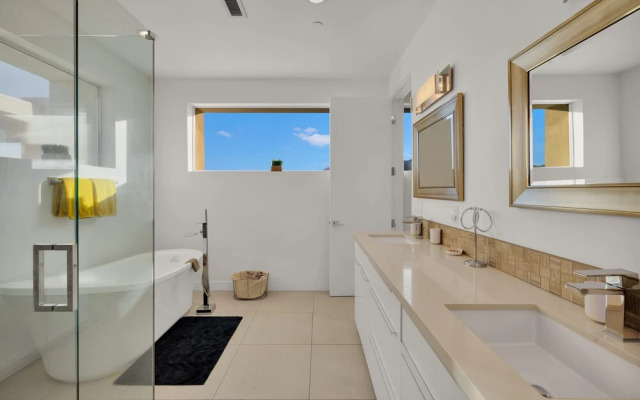 Breathtaking Luxury Villa Architectural Jewel